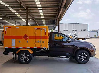 邦溪镇爆破器材运输车